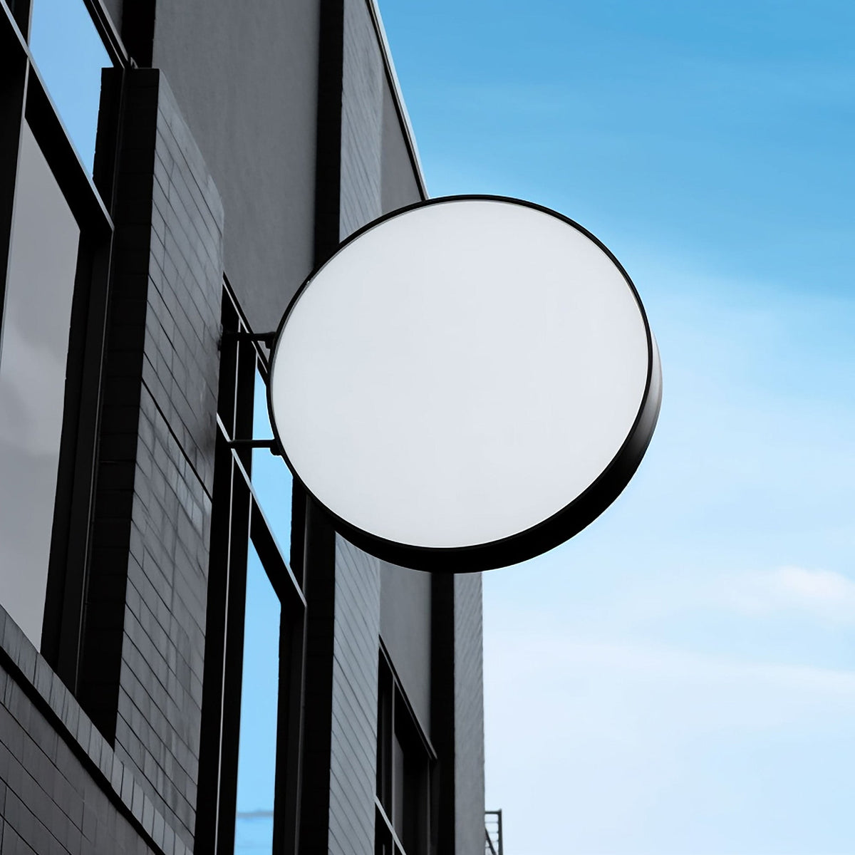 Round LED Light Box Sign – Double-Sided Illuminated Business Sign